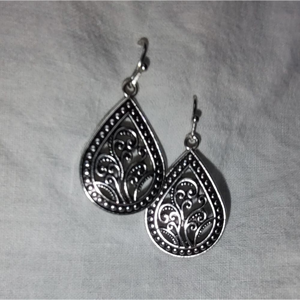 Silver Tone Floral Celtic Teardrop Dangle Earrings
